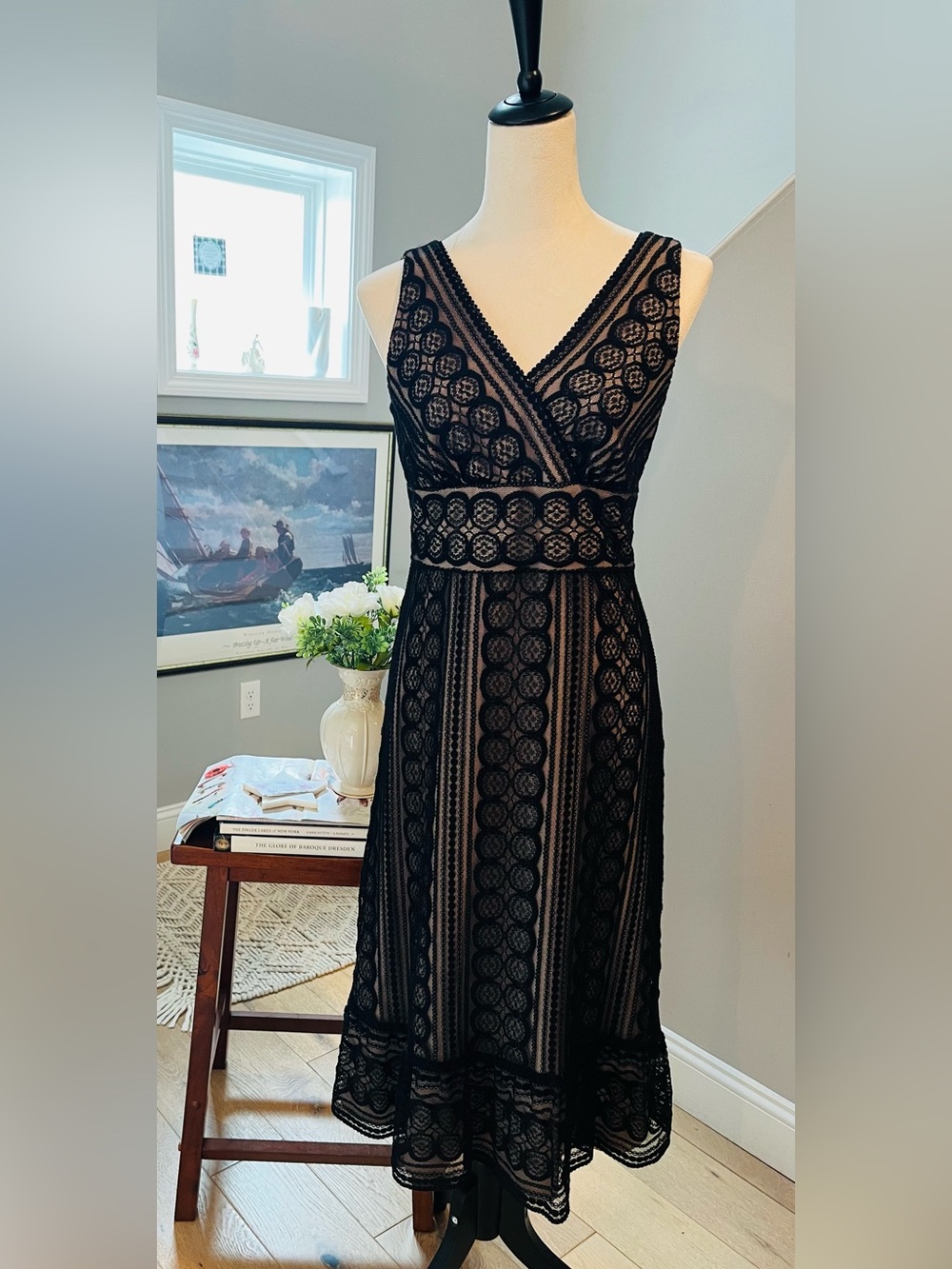 ANN TAYLOR LOFT Dress Midi Lace Empire Style Sleeveless Ruffle Hem Lined Sz 4
